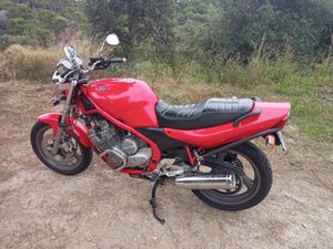 YAMAHA XJ 600