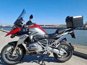 ② BMW GS 1200