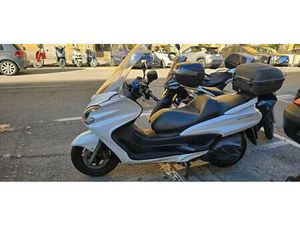 VENDO YAMAHA MAJESTY 400 (2009 - 14) USATA A GENOVA (CODICE 9889664) - MOTO.IT