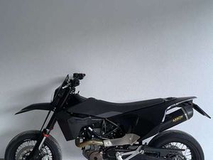 HUSQVARNA 701 SUPERMOTO