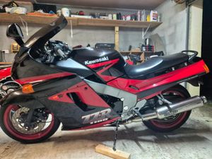 KAWASAKI ZZR1100