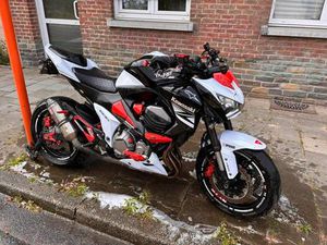 ② KAWASAKI Z800 2013