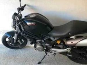 DUCATI - MONSTER 696