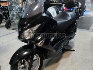 SUZUKI - BURGMAN 125