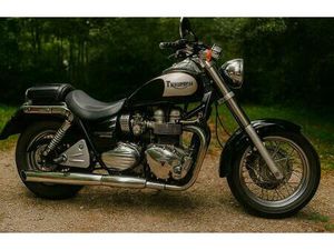 TRIUMPH BONNEVILLE T120 AMERICA DE 2003 À VENDRE - MOTO ANCIENNE DE COLLECTION