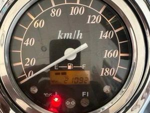 SUZUKI - INTRUDER 800C