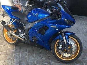 YAMAHA - R6