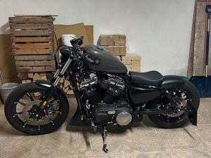 HARLEY DAVIDSON SPORTSTER IRON 883