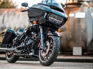 HARLEY ROAD GLIDE ST117, GARANTIE, WILBERS, SERVICE/INSPEKT. NEU