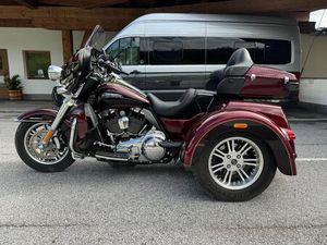 HARLEY TRI GLIDE RUSHMORE