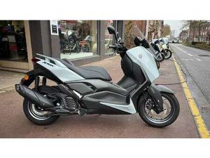 YAMAHA X-MAX 125