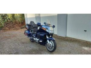② HONDA GOLDWING