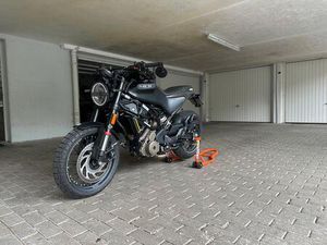 HUSQVARNA 401 SVARTPILEN 1. HD NEUWERTIG FRESCO CUSTOM SCRAMBLER