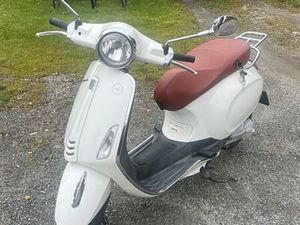 VESPA PRIMAVERA 50
