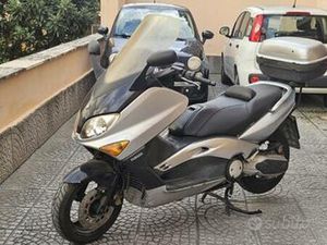 MOTO YAMAHA T MAX 500 (2002)