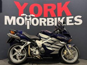 2002 HONDA VFR800