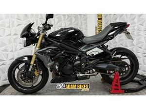 TRIUMPH STREET TRIPLE 675