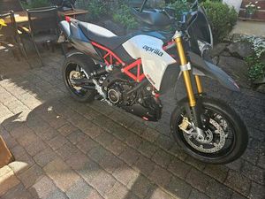 APRILIA DORSODURO 900