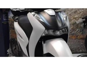 VENDO HONDA SH 125I SPORT (2024 - 25) USATA A CATANZARO (CODICE 9889440) - MOTO.IT