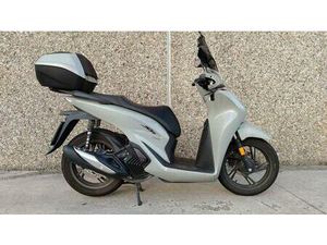 VENDO HONDA SH 150I (2024 - 25) USATA A MONZA (CODICE 9889503) - MOTO.IT