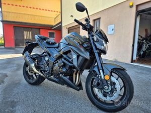 SUZUKI GSX-S 750 SOLO 6200 KM