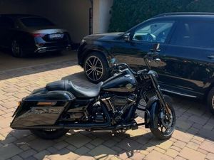 HARLEY-DAVIDSON ROAD KING SPECIAL