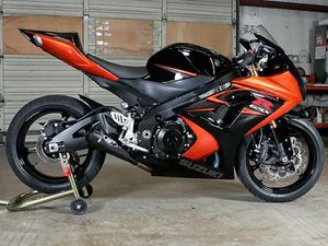 WANTED/LOOKING FOR : 2007 OR 2008 SUZUKI GSXR 1000