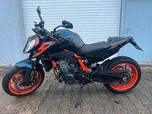 KTM 890 DUKE R