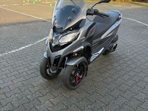 PIAGGIO MP3 400