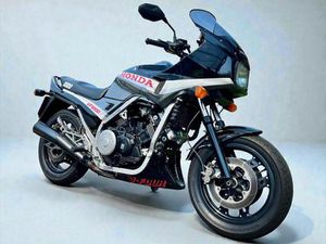 VENDO HONDA VF1000F D'EPOCA A GREZZAGO (CODICE 9889402) - MOTO.IT