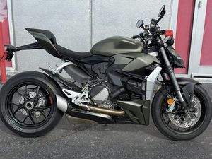 2024 DUCATI STREETFIGHTER V2 STORM GREEN