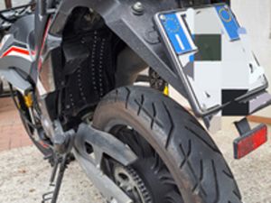 MOTO KEEWAY 125 MOTARD