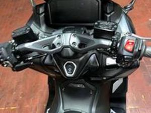 YAMAHA T MAX 560 - 2023