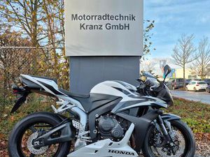 HONDA CBR 600 RR PC40