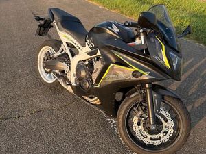 HONDA CBR 650 F