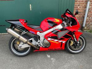 HONDA VTR 1000 SP1 SC45 AKRAPOVIC