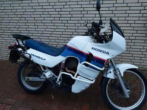 HONDA TRANSALP PD06 | PERFEKTES EINSTEIGERMOTORRAD