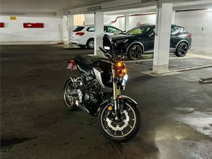 HONDA CB125R MIT NEUEM TÜV