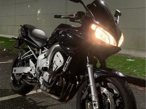 YAMAHA FZ6 FAZER MIT ABS - VIELE EXTRAS - A2 FÜHRERSCHEIN