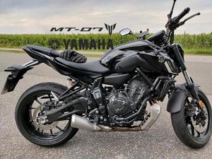 YAMAHA MT 07 PURE