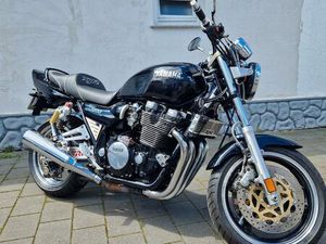 YAMAHA XJR 1200