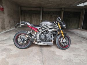 TRIUMPH SPEED TRIPLE 1050R