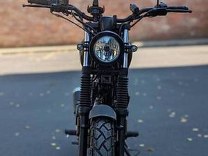 BRIXTON CROMWELL 125 SCRAMBLER AVEC ABS COMME NEUVE
