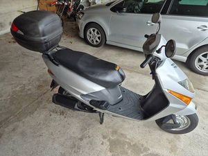 HONDA SCV 100 LEAD CANTON TESSIN -