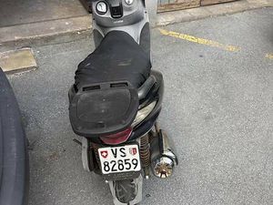 SYM 125 - DANS L?ÉTAT