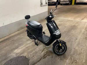 E-SCOOTER / E-ROLLER YADEA EM 38 / 25 KM/H BLACK CANTON ZURICH -
