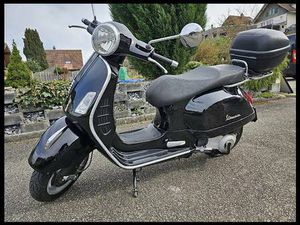 VESPA GTS 250 SCHWARZ CANTON ZURICH -