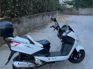 SYM JOYRIDE 200 SCOOTER CANTON TESSIN -