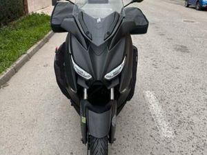 YAMAHA - XMAX 300
