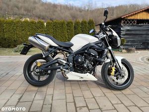 TRIUMPH STREET TRIPLE